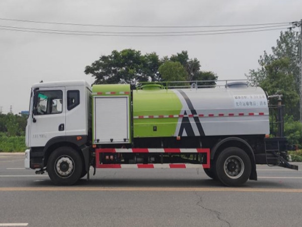 11立方纯电动洒水车