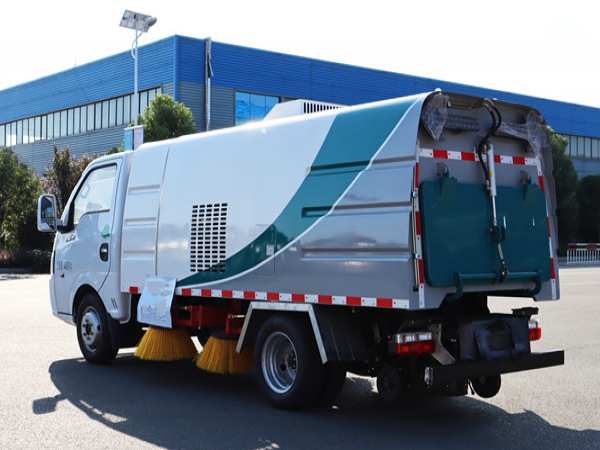 2.5方纯电动扫路车